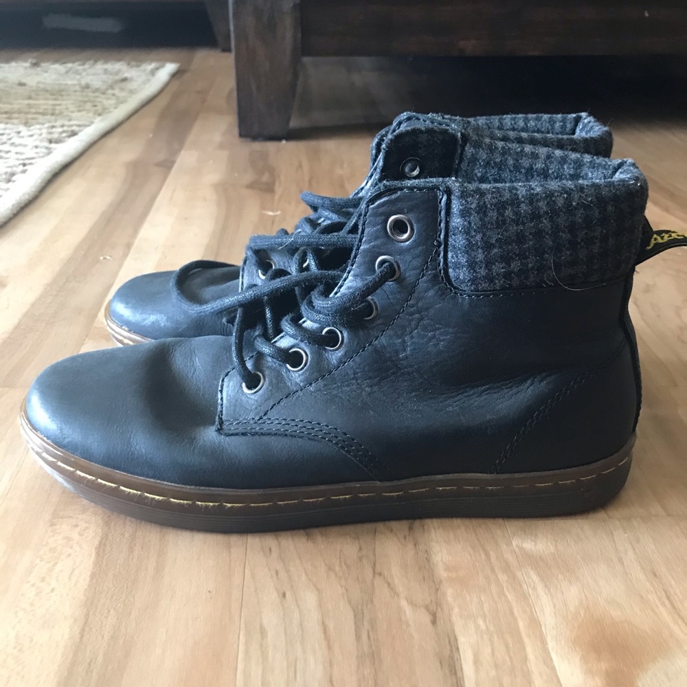 Dr. MARTENS Maelly padded collar boot